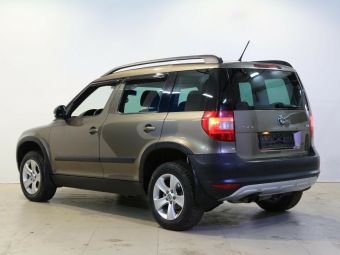 Skoda Yeti, 1.8 л, МКПП, 2012 фото 6