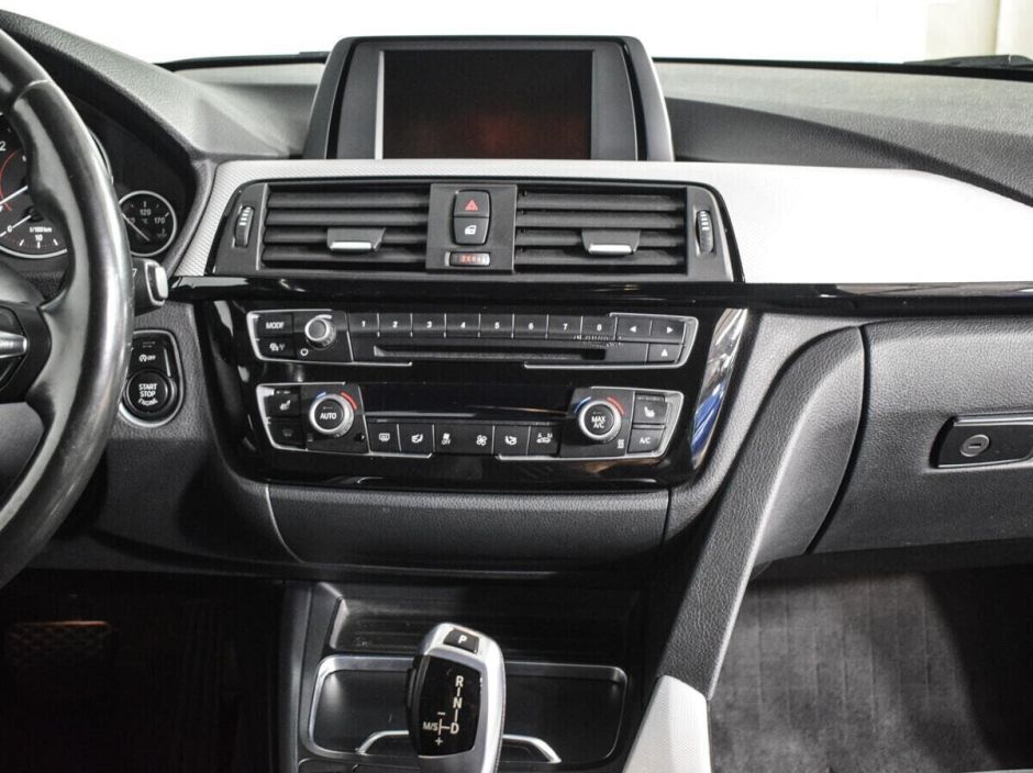 BMW 3 серии, 2.0 л, АТ, 2017 фото 8