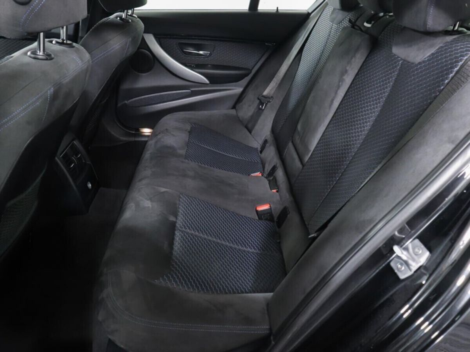 BMW 3 серии, 2.0 л, АТ, 2017 фото 1