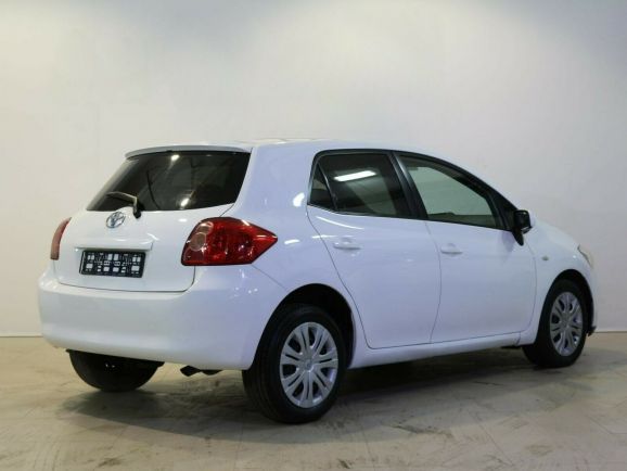 Toyota Auris, 1.6 л, Робот, 2009 фото 5