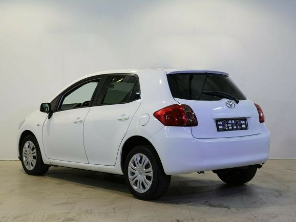Toyota Auris, 1.6 л, Робот, 2009 фото 6