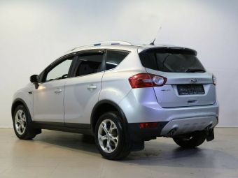 Ford Kuga, 2.0 л, МКПП, 2011 фото 6