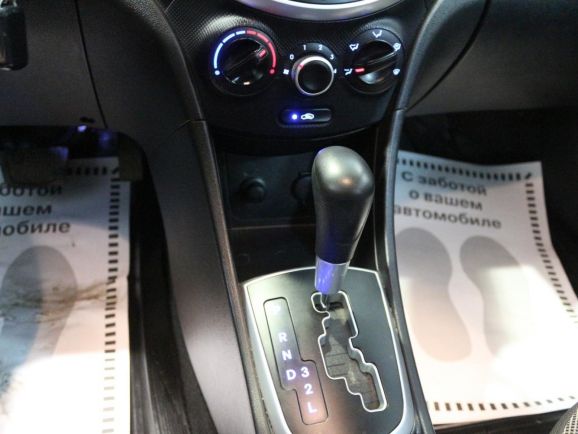 Hyundai Solaris, 1.6 л, АТ, 2013 фото 1