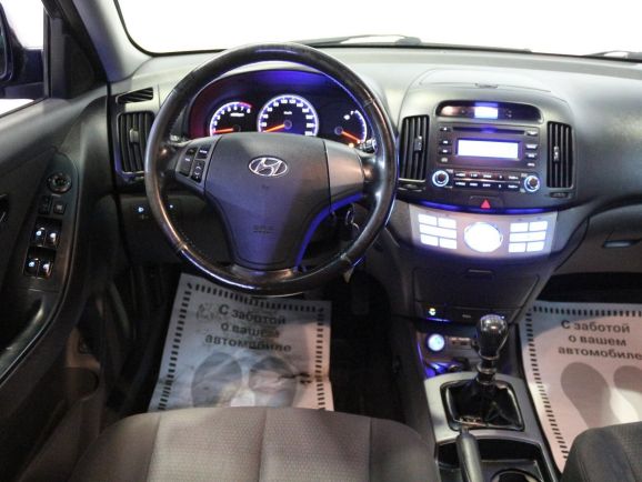 Hyundai Elantra, 1.6 л, МТ, 2010 фото 2