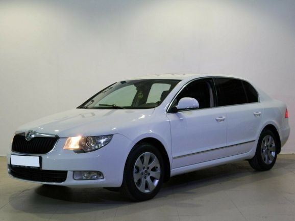 Skoda Superb, 1.8 л, Робот, 2009 фото 3