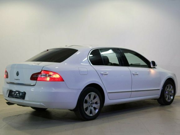 Skoda Superb, 1.8 л, Робот, 2009 фото 5