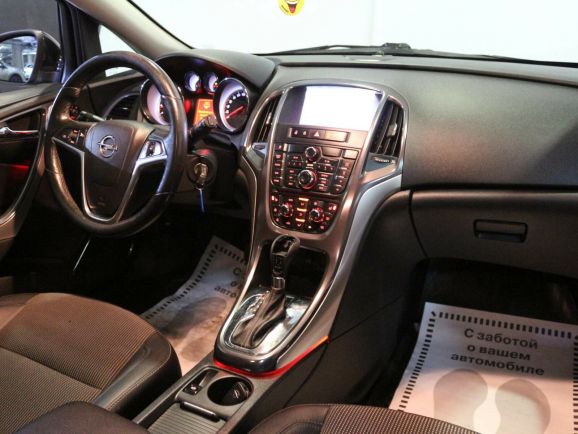 Opel Astra, 1.6 л, АТ, 2012 фото 7