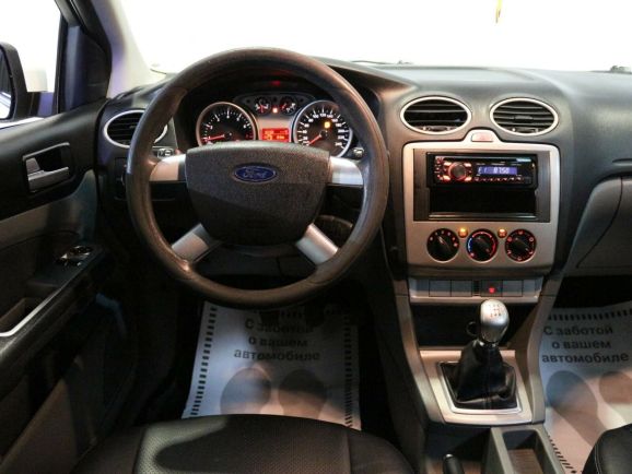Ford Focus, 1.8 л, МТ, 2010 фото 2