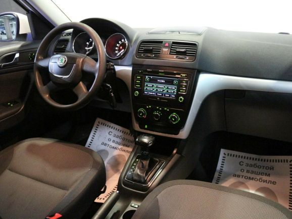 Skoda Yeti, 1.2 л, Робот, 2012 фото 7