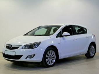 Opel Astra, 1.6 л, АКПП, 2010 фото 3