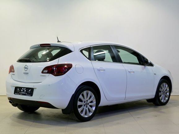 Opel Astra, 1.6 л, АТ, 2010 фото 5