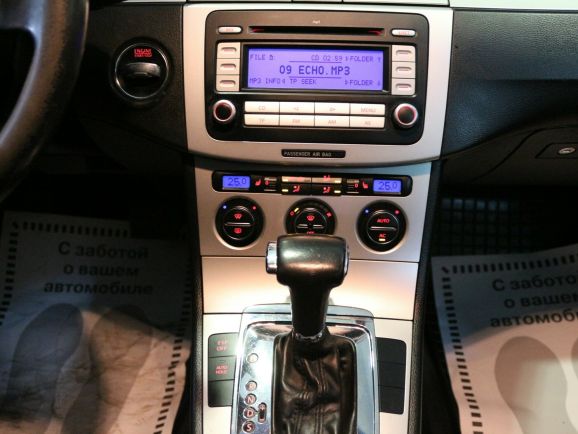 Volkswagen Passat, 1.8 л, АТ, 2009 фото 1