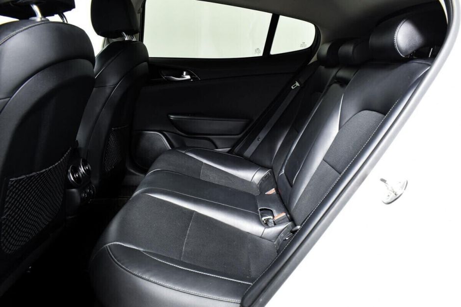 Kia Stinger, 2.0 л, АТ, 2019 фото 2