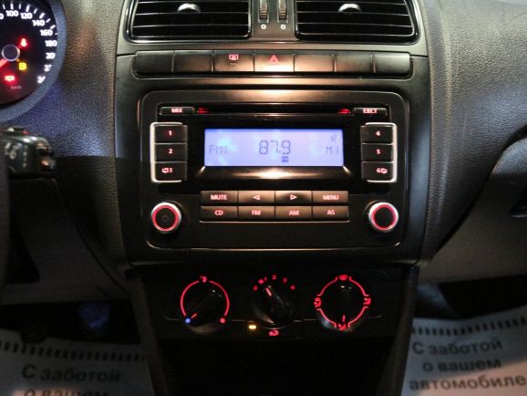 Volkswagen Polo, 1.6 л, МТ, 2013 фото 1