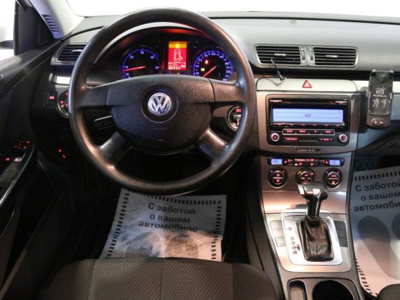 Volkswagen Passat, 2.0 л, Робот, 2008 фото 2