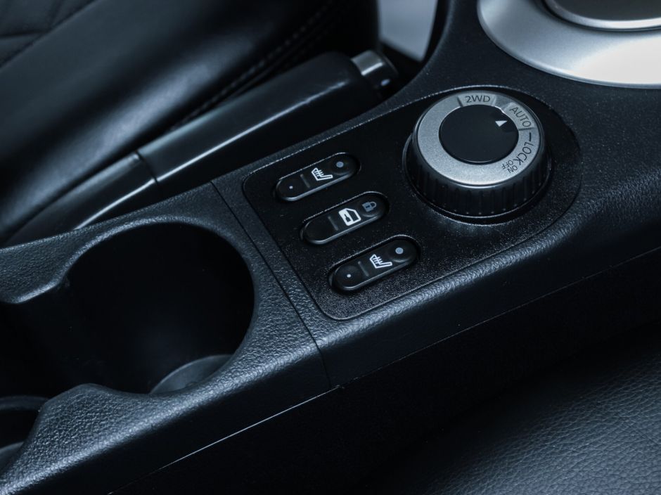 Nissan Qashqai, 2.0 л, Вариатор, 2011 фото 14