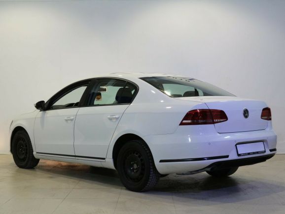 Volkswagen Passat, 1.4 л, Робот, 2012 фото 6