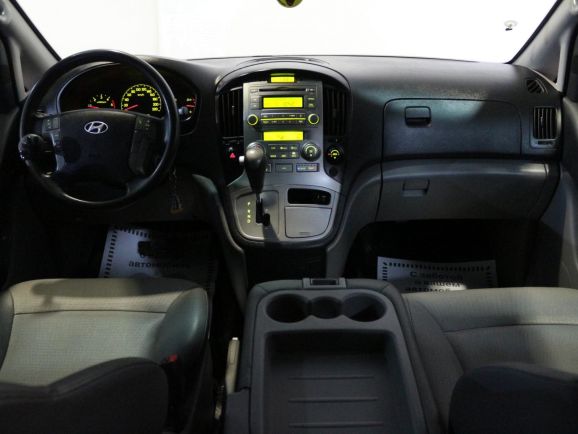 Hyundai H-1, 2.5 л, АТ, 2012 фото 7