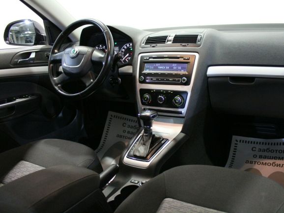 Skoda Octavia, 1.8 л, АТ, 2012 фото 2