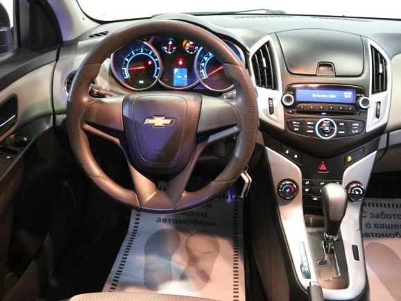 Chevrolet Cruze, 1.6 л, АТ, 2015 фото 2