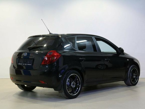 Kia Ceed, 1.6 л, МТ, 2010 фото 6