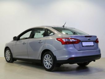 Ford Focus, 1.6 л, МКПП, 2013 фото 6