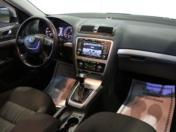 Skoda Octavia, 1.8 л, Робот, 2012 фото 7