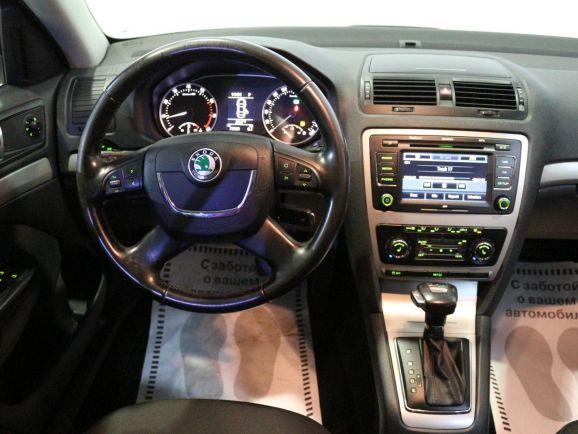Skoda Octavia, 1.8 л, Робот, 2012 фото 2