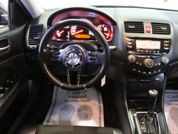 Honda Accord, 2.0 л, АТ, 2006 фото 2