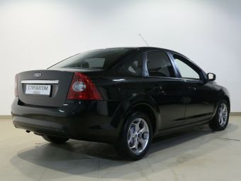 Ford Focus Ghia, 2.0 л, АКПП, 2010 фото 5