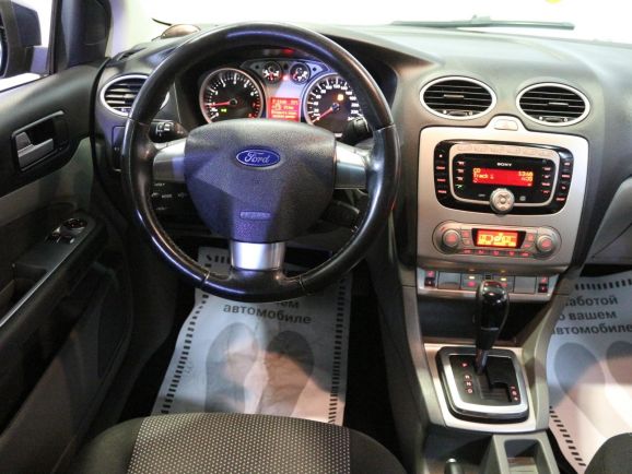 Ford Focus, 1.6 л, АТ, 2011 фото 2