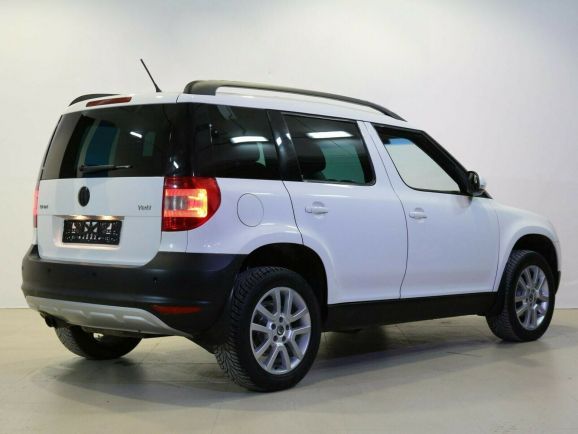 Skoda Yeti, 1.2 л, Робот, 2012 фото 5