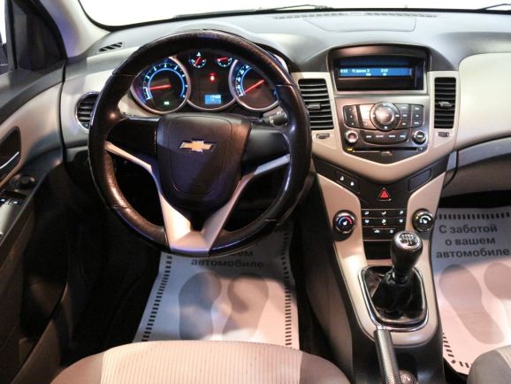 Chevrolet Cruze, 1.6 л, МТ, 2011 фото 2