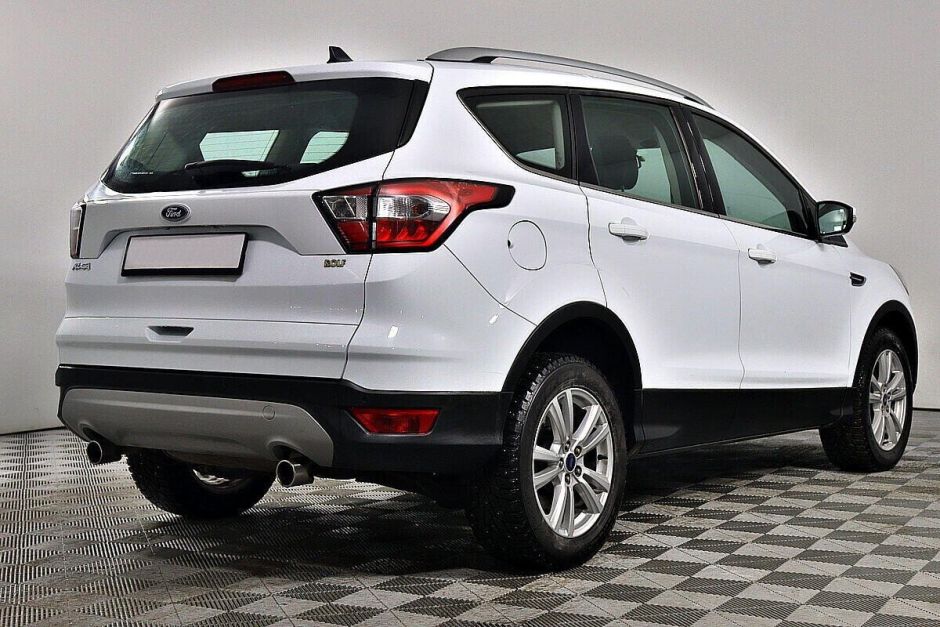 Ford Kuga, 2.5 л, АТ, 2017 фото 6