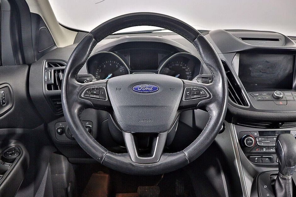 Ford Kuga, 2.5 л, АТ, 2017 фото 1