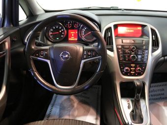 Opel Astra, 1.4 л, АКПП, 2011 фото 2