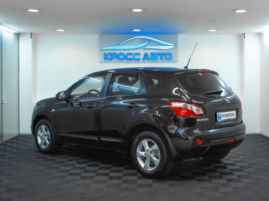 Nissan Qashqai, 2.0 л, Вариатор, 2011 фото 6