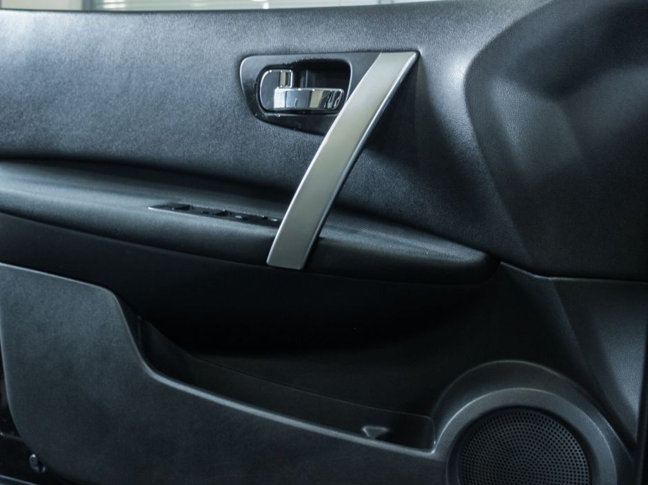 Nissan Qashqai, 2.0 л, Вариатор, 2011 фото 2