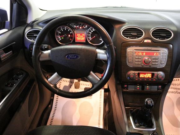 Ford Focus, 1.6 л, МТ, 2010 фото 2