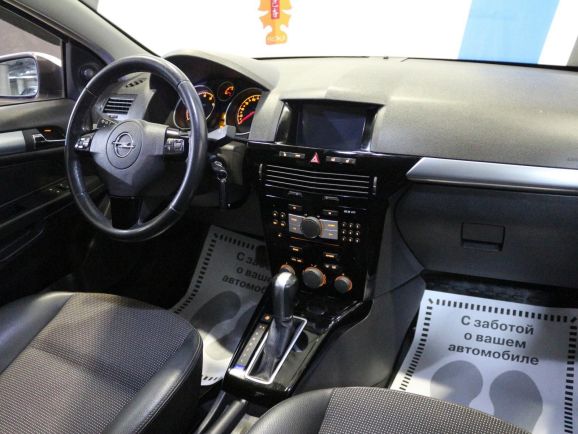 Opel Astra, 1.8 л, АТ, 2010 фото 7