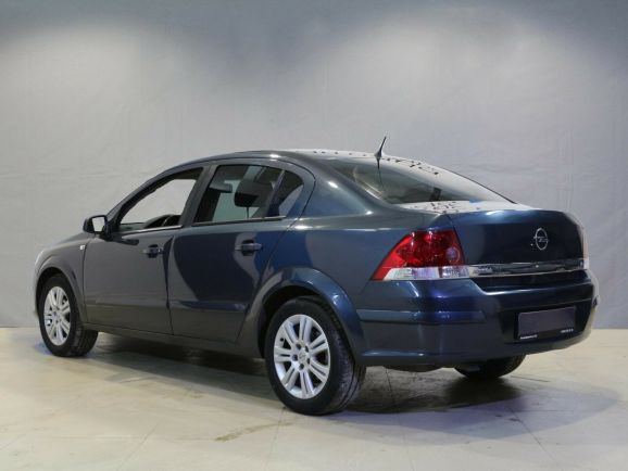 Opel Astra, 1.8 л, АТ, 2012 фото 6