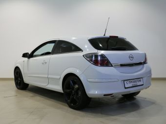 Opel Astra, 1.8 л, АКПП, 2011 фото 6