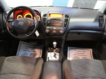 Kia Ceed, 1.6 л, АКПП, 2010 фото 7