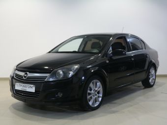 Opel Astra, 1.8 л, АКПП, 2011 фото 3