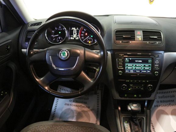 Skoda Yeti, 1.8 л, Робот, 2011 фото 2