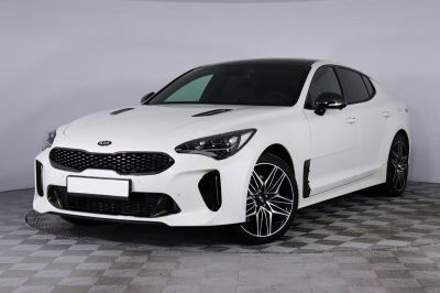 Kia Stinger, 2.0 л, АКПП, 2021 фото 3