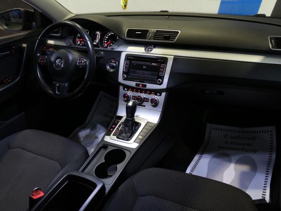 Volkswagen Passat, 1.4 л, Робот, 2011 фото 7