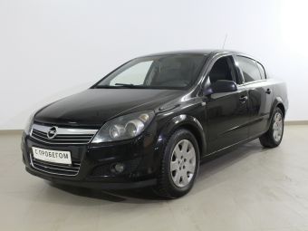 Opel Astra, 1.8 л, АКПП, 2011 фото 3