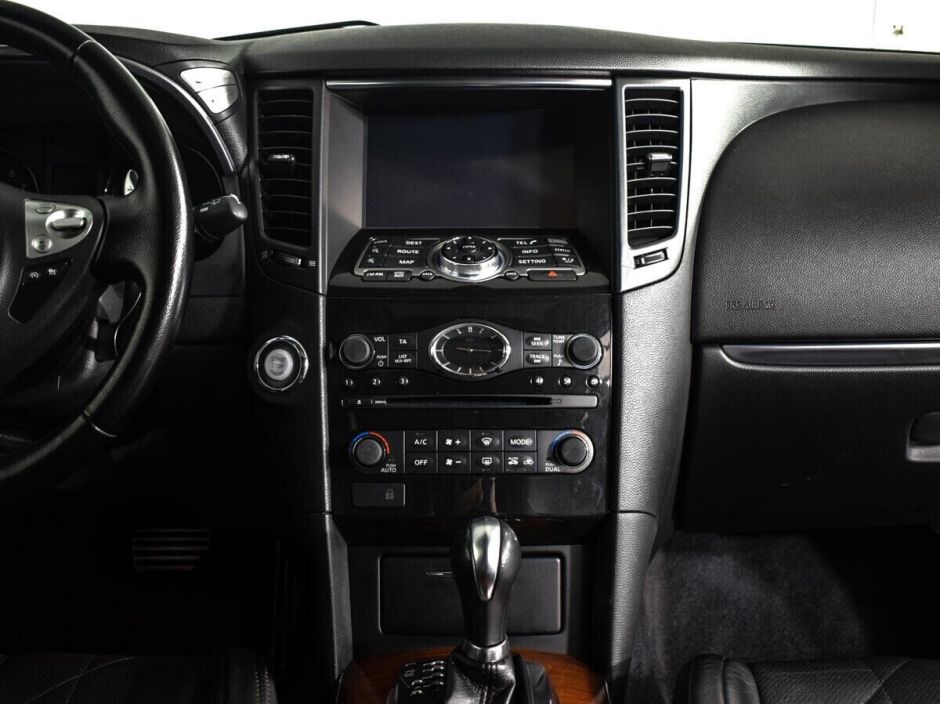 Infiniti QX70, 3.7 л, АТ, 2017 фото 8