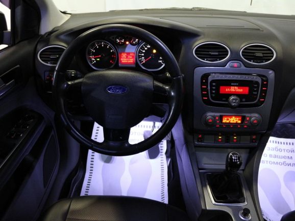 Ford Focus, 1.8 л, МТ, 2010 фото 9